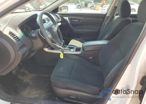 2015 Nissan Altima 2.5 z USA, uszkodzony, nr VIN 1N4AL3AP9FC419244